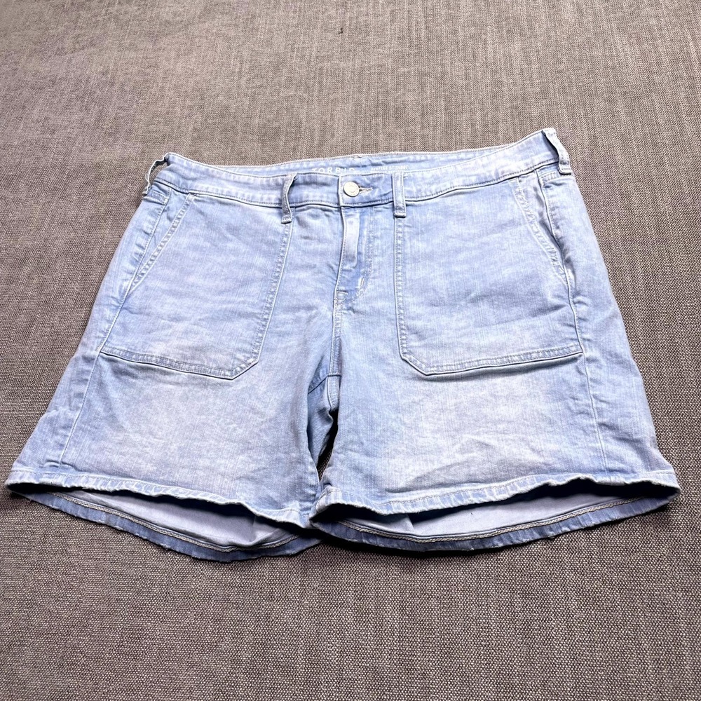 Torrid Feel The Fit Perfect 5 Inch Vintage Shorts Womens 10 Light Blue Denim